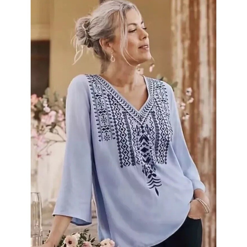 J Jill Embroidered V Neck Flowy Kimono Sleeve Blouse Light‎ Blue Size Medium